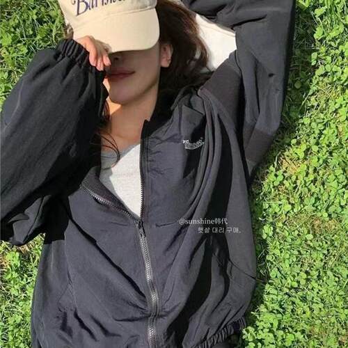 直邮正品八奶保暖双面连帽外套