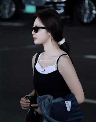 直邮正品吊带黑白纯欲女士背心