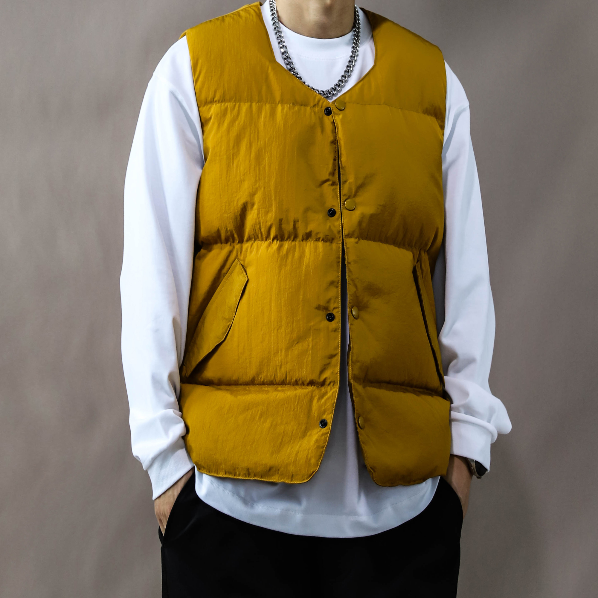 美式复古羽绒马甲男秋冬宽松休闲2025新款背心坎肩外套潮无领黄色