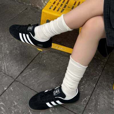 adidas originals GAZELLE 百搭舒适低帮板鞋T头鞋女款黑色JR8886