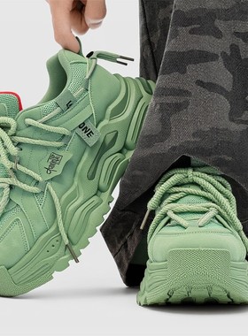 男鞋冬季潮牌高级感百搭休闲跑步防滑运动厚底内增高绿色老爹潮鞋