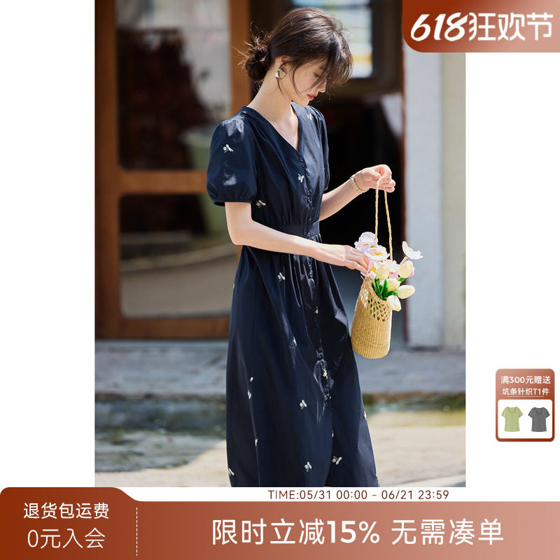 XWI欣未棉布绣花设计连衣裙女夏季新款优雅气质收腰显瘦短袖裙子
