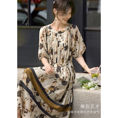 XWI欣未撞色花版艺术感气质连衣裙女2025夏季收腰显瘦海边度假裙