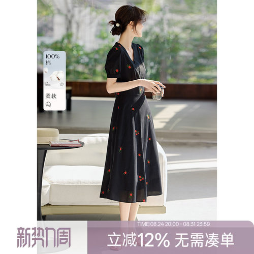 XWI欣未玫瑰花刺绣纯棉碎花连衣裙女夏季法式收腰显瘦茶歇小黑裙