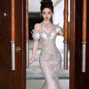 重工婚服婚纱鱼尾婚纱主婚纱晚礼服2024新款高定奢华拖尾钉珠镶钻