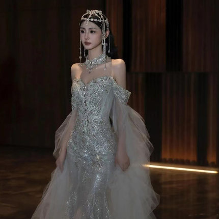 2026新款法式蕾丝复古婚纱新娘一字肩鱼尾礼服裙轻奢高级感拖尾