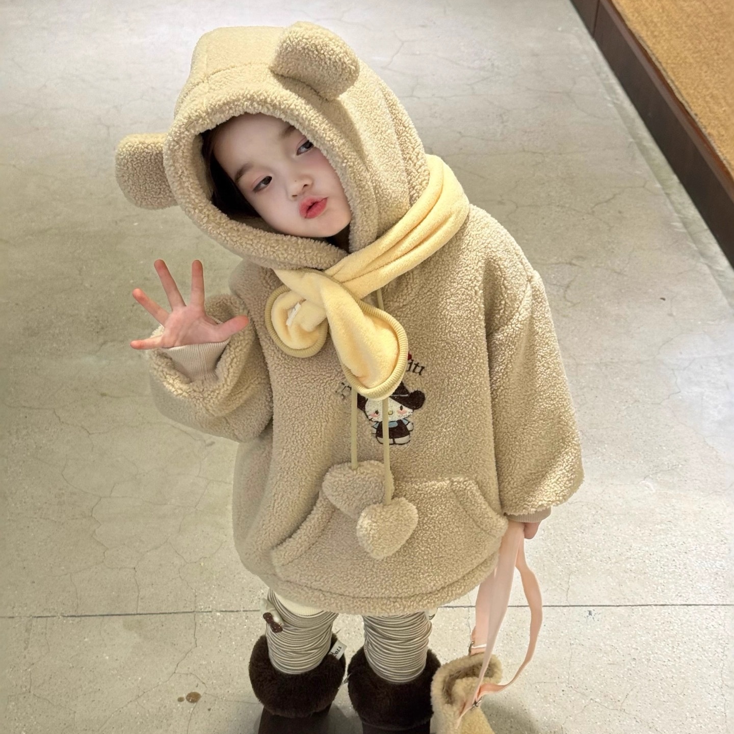 女童深秋款卫衣2025新款