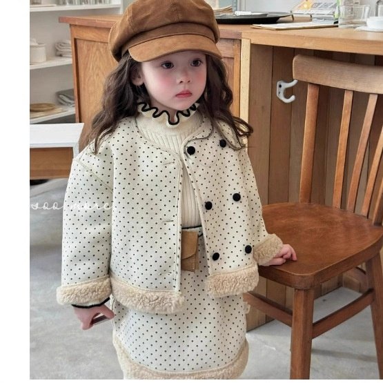 女童深秋款长袖T恤2025新款