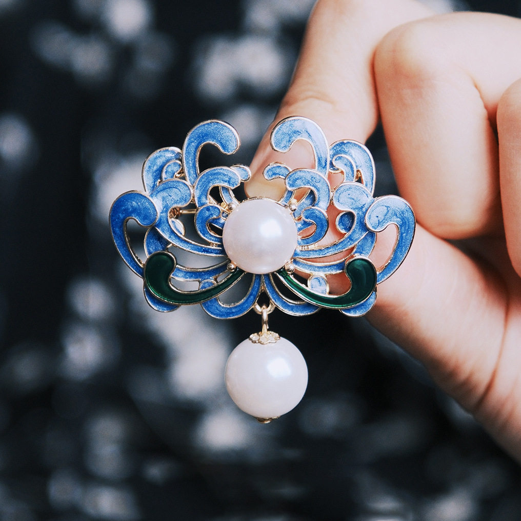 中国风矢车菊胸针高档女气质珐琅邹菊胸花别针复古汉服旗袍配