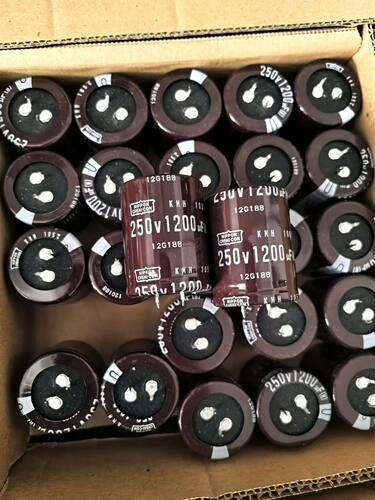 电解电容250V1200UF 35X45 日本黑金刚KMH系列全新原装进口 105度