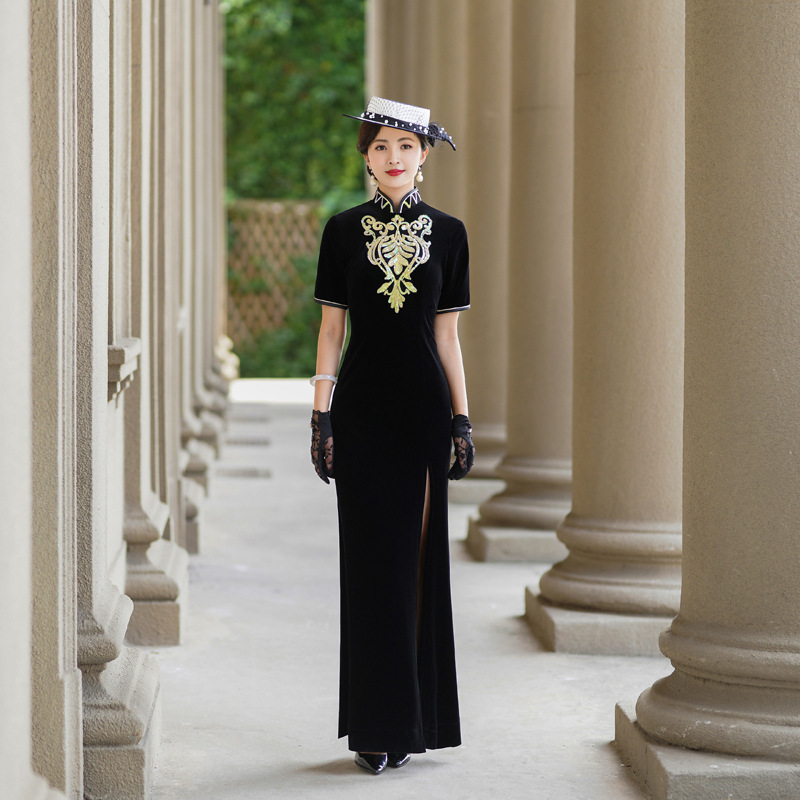 黑色走秀旗袍秋冬丝绒改良版单开叉长款气质年轻款高端演出礼服裙