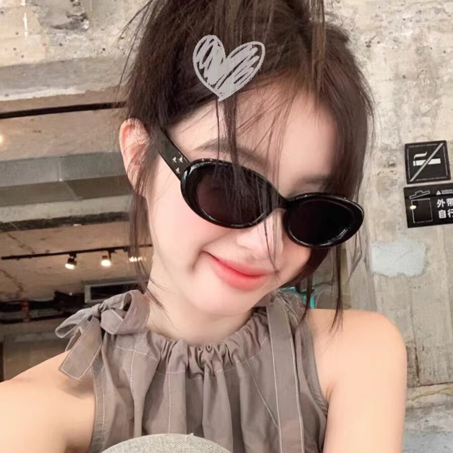 甜酷辣妹椭圆撞色边框太阳眼镜高级感百搭复古海边开车护眼墨镜女