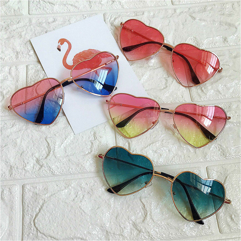 韩版原宿风海洋片复古爱心桃心墨镜百搭软妹透明心形渐变太阳眼镜
