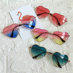 韩版原宿风海洋片复古爱心桃心墨镜百搭软妹透明心形渐变太阳眼镜
