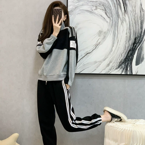 Спортивный костюм, модный комплект, коллекция 2023, в корейском стиле, по фигуре, в западном стиле