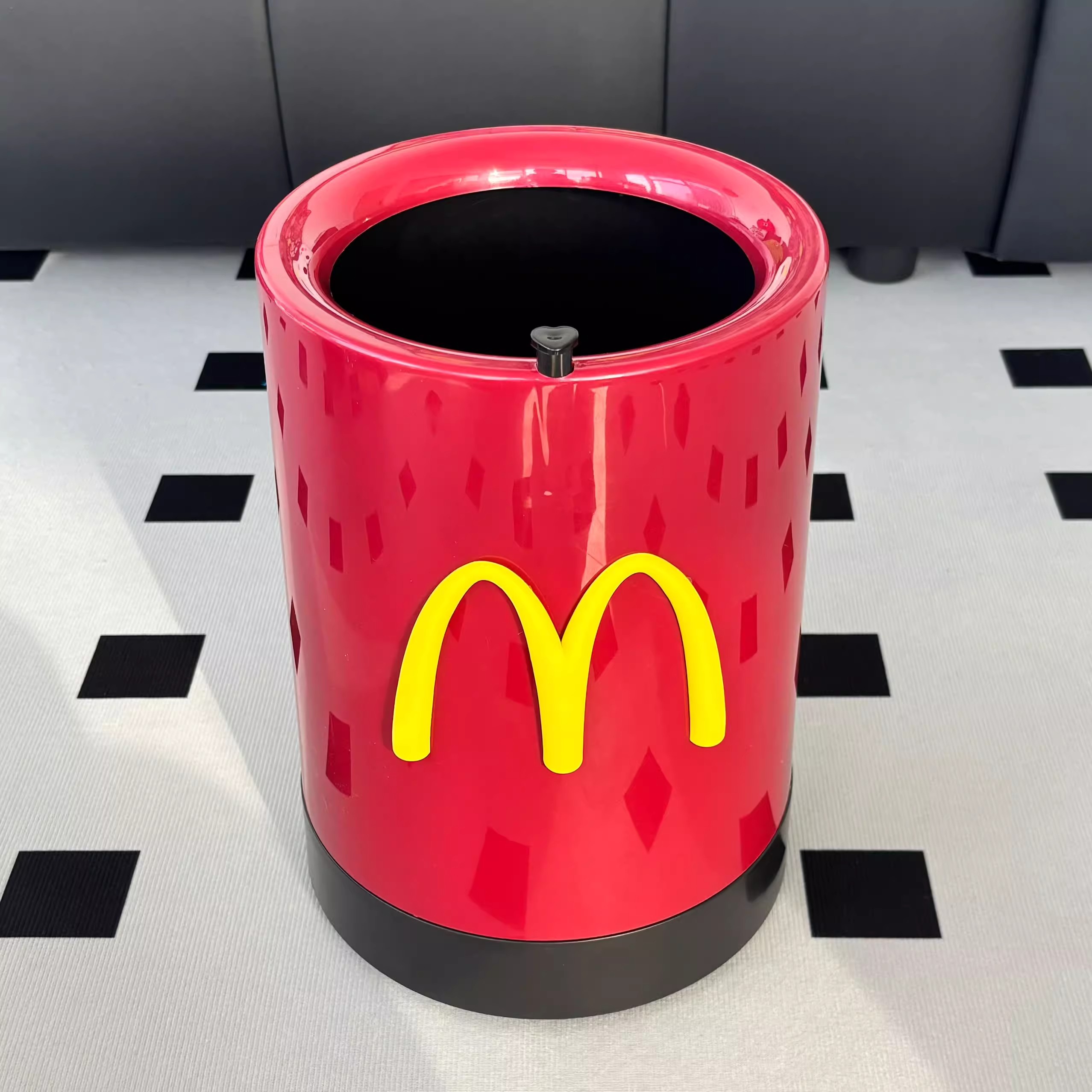 可移动带滑轮麦当劳垃圾桶家用