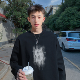 黑色