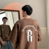 简约英文字背后图案圆领短袖T恤A425-T1386-P38控48，男装T恤，电商A425