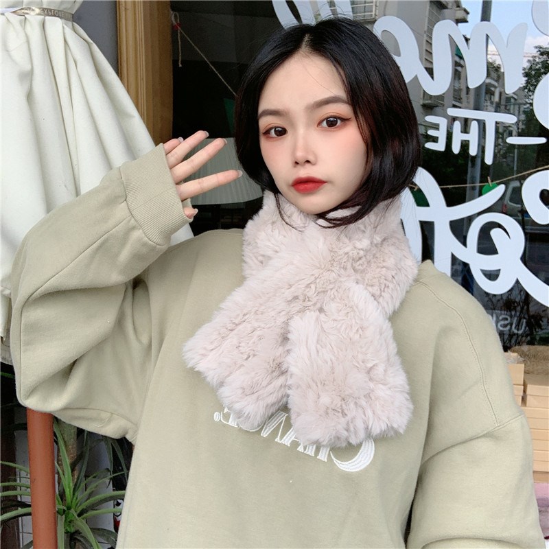 交叉可爱少女风濑兔毛短款围巾
