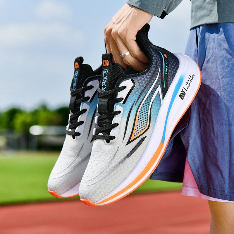 青少年飞织网面竞速鞋男运动休闲鞋秋冬季新款轻便透气户外跑步鞋