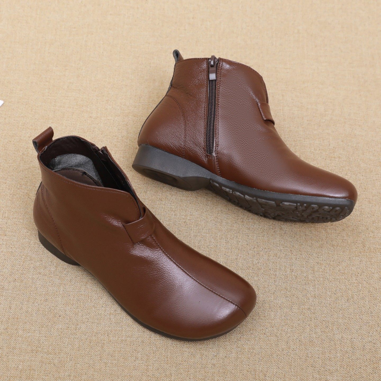 真皮短靴女冬季保暖棉鞋圆头低跟软底舒适妈妈鞋休闲时装靴女棉鞋,女鞋,时装靴,淘宝优惠券,粉丝福利购,淘宝优惠卷