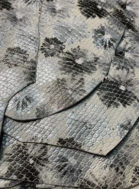 Dada进口蛇纹羊皮 灰白色4-5尺 0.8mm  50/张 彩色羊花皮