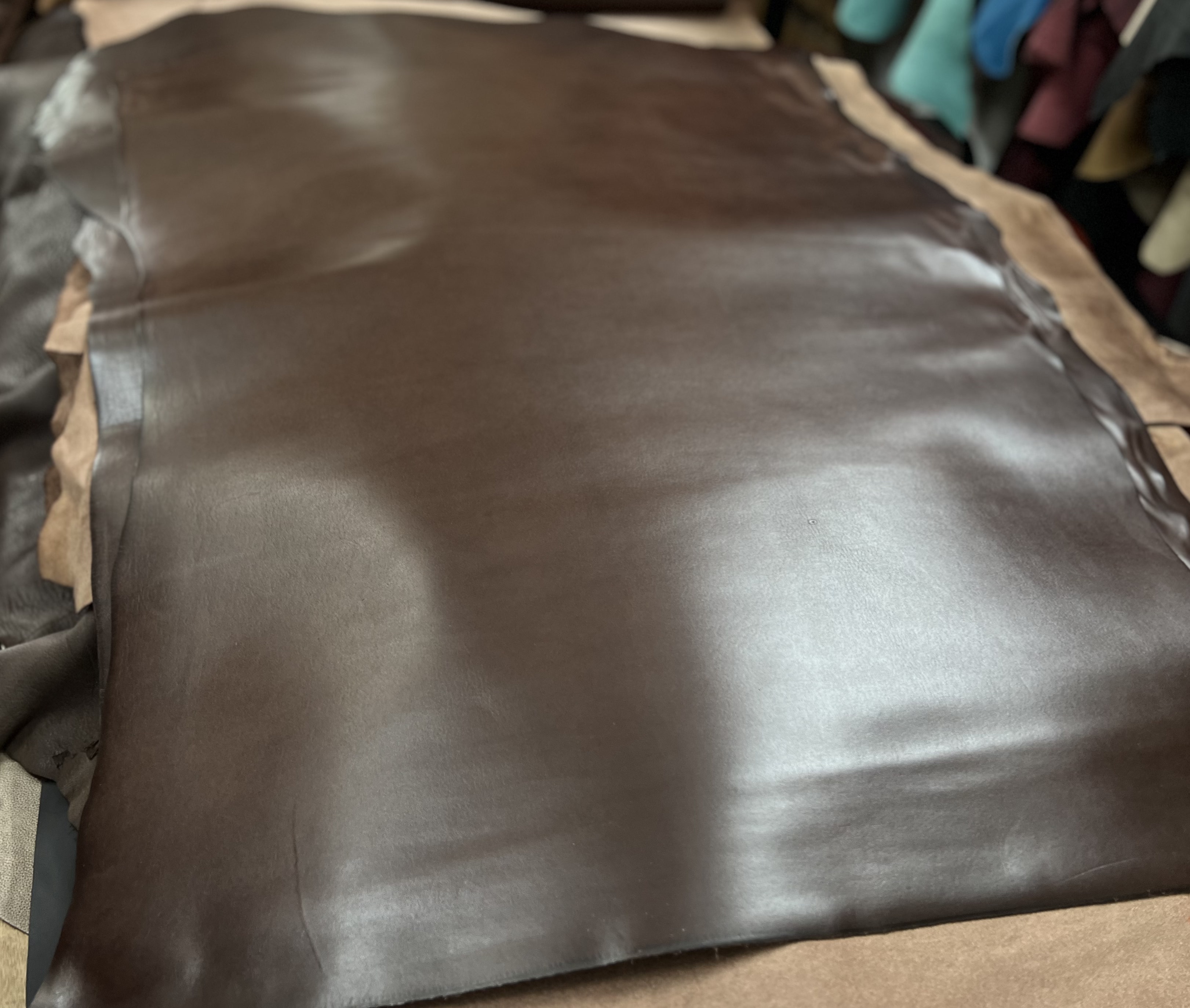 臀背两边直！意大利Tempesti咖色油蜡植鞣牛皮1.3-1.5mm 9-11尺