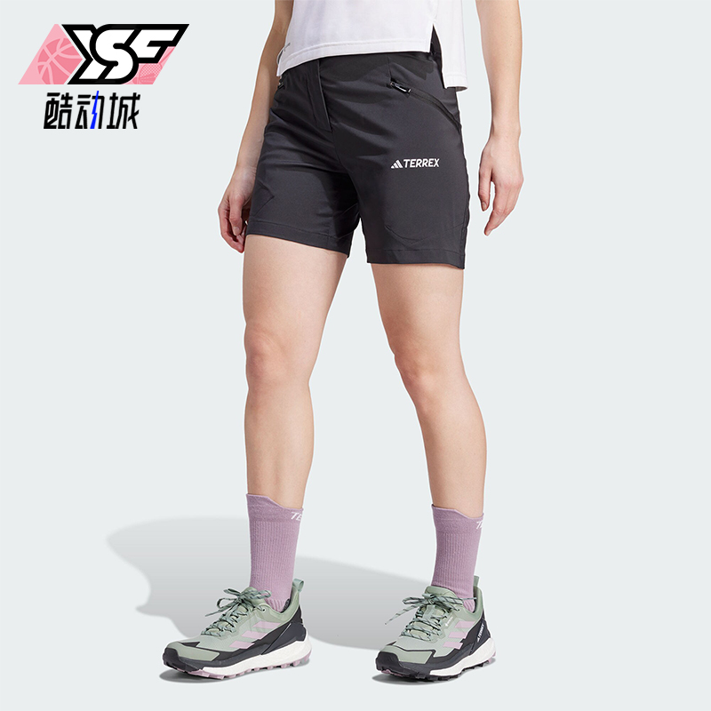 阿迪达斯女士户外运动短裤IP4832