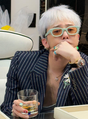 GD同款复古浅蓝方框百搭墨镜