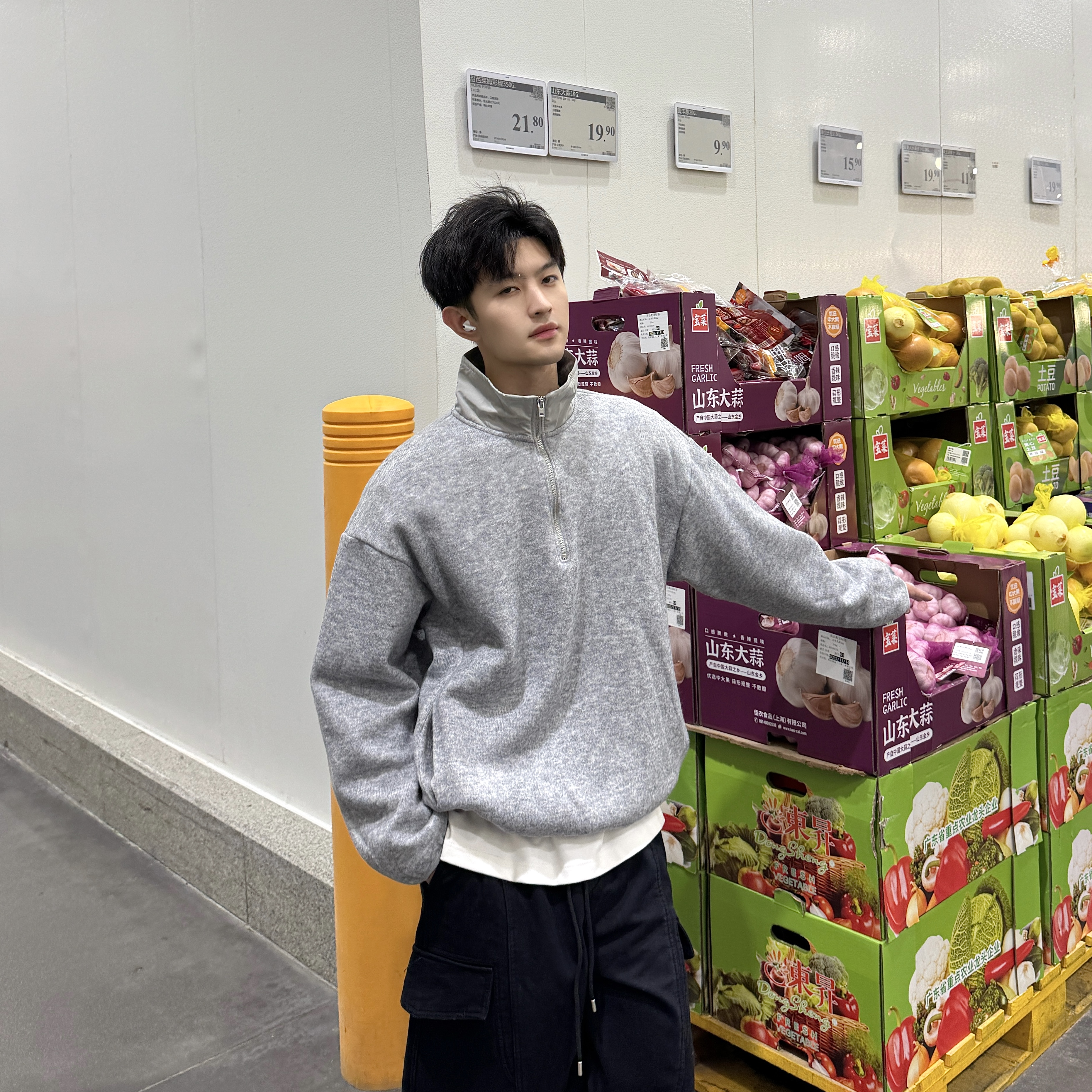 简约风半拉链立领加绒卫衣