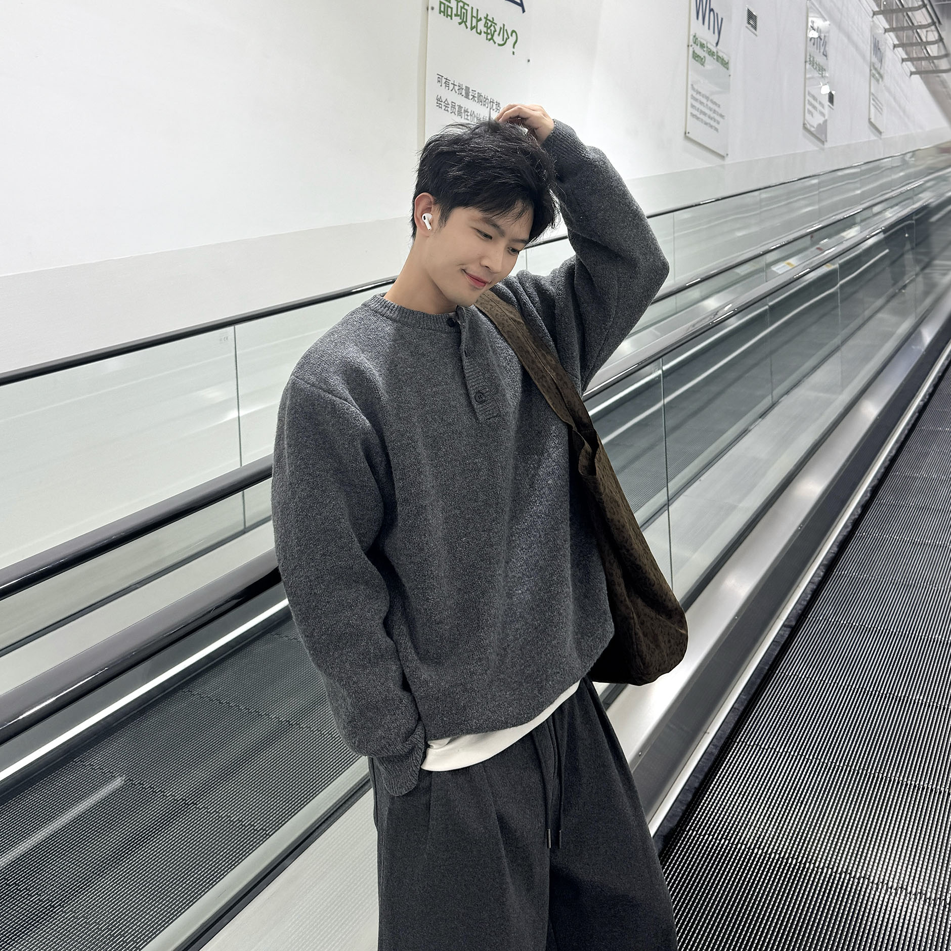 飞型记灰色亨利领加厚毛衣内搭男生冬季2025新款高级感针织衫上衣