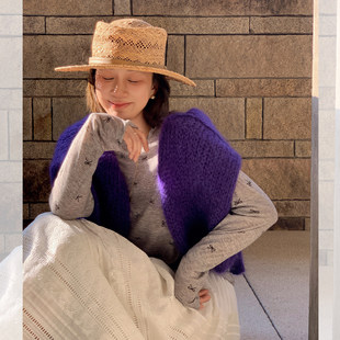 莉贝琳sisy蝴蝶结T恤2026春新款印花圆领内搭宽松直筒百搭长袖女