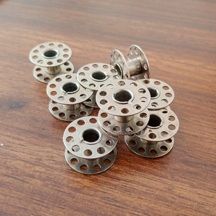 缝纫机梭芯 家用脚踏老式缝纫机金属梭芯多功能缝纫机可用梭子