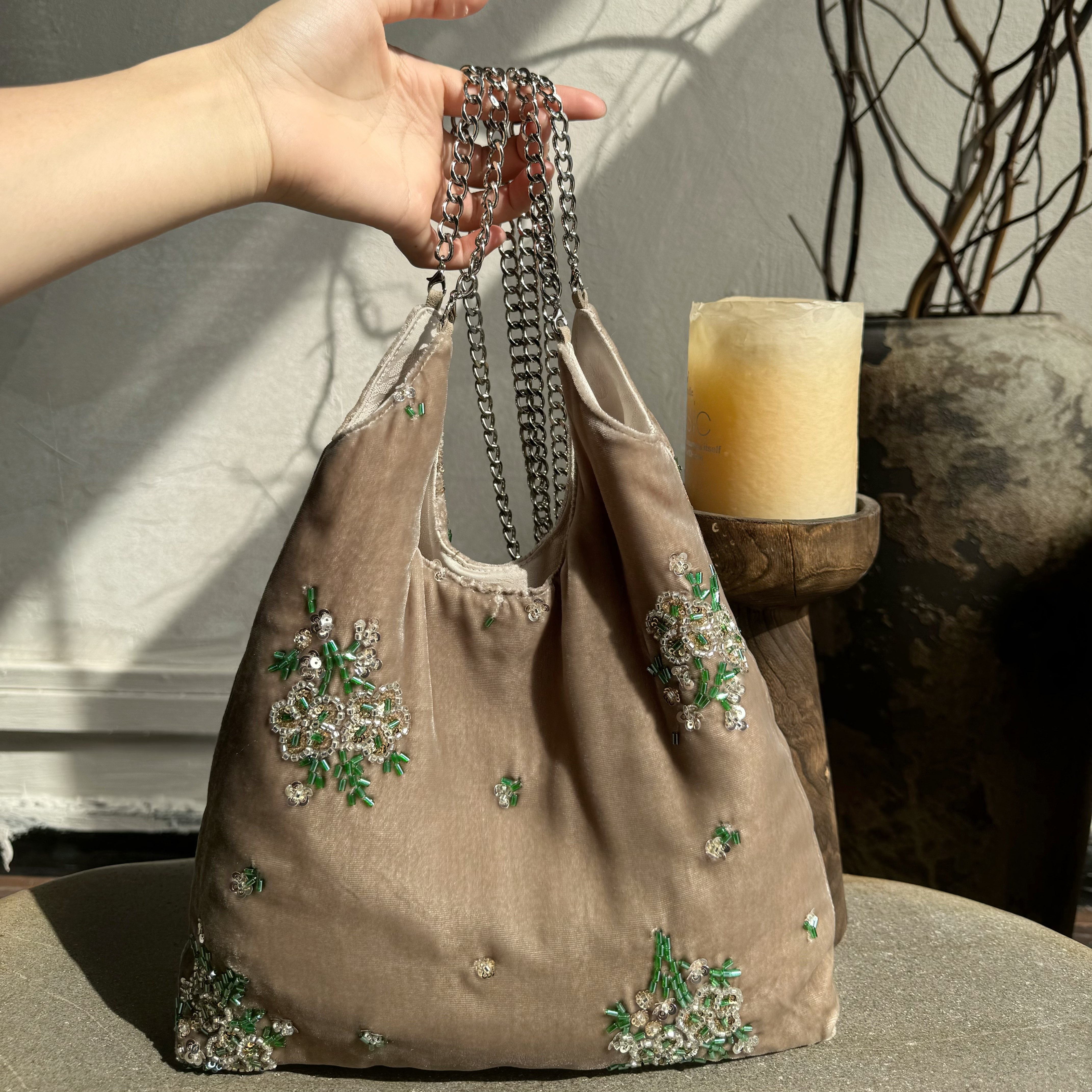 真丝丝绒手拎包女春季新款钉珠刺绣包包新中式女包百搭复古手拿包