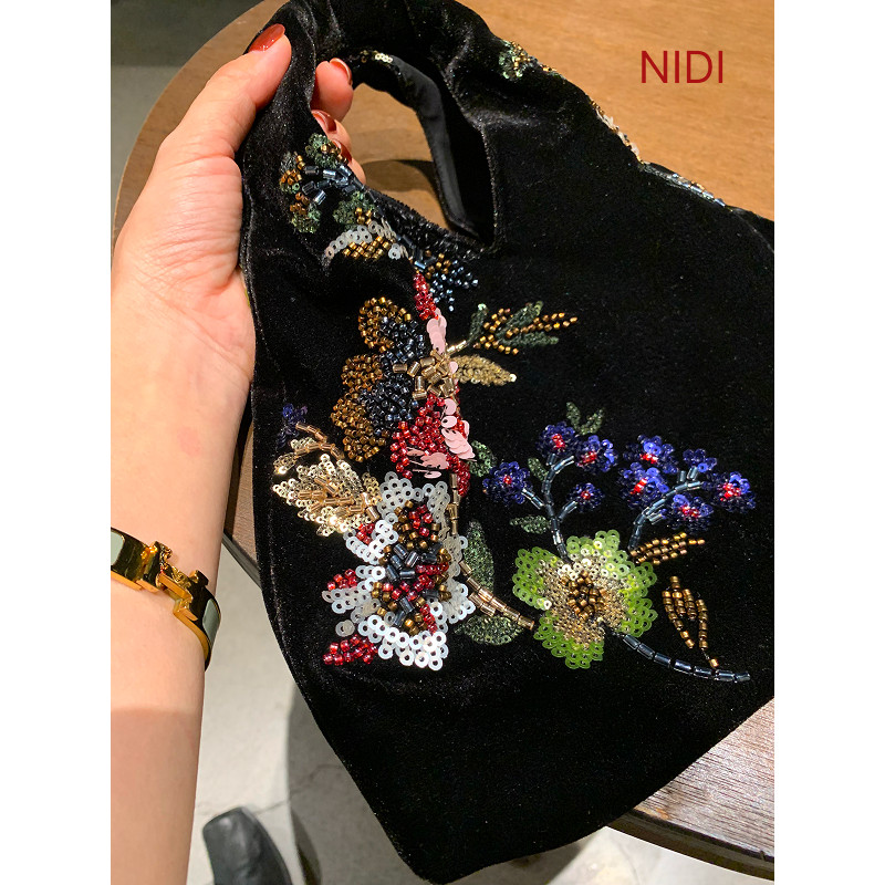 新中式亮片丝绒手提包女士2026年春季新款复古钉珠刺绣百搭手拎包