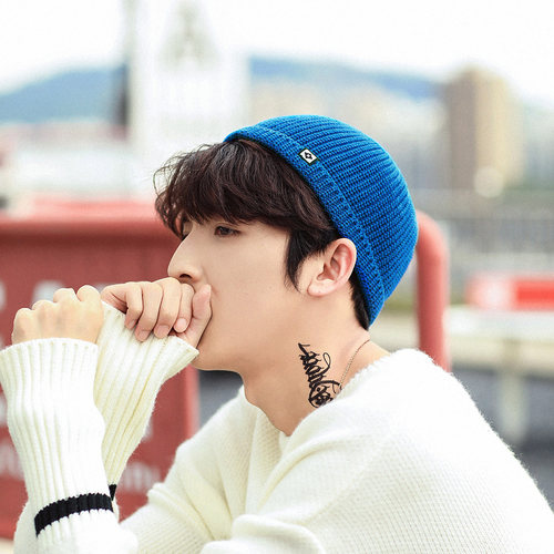 秋冬新款针织瓜皮帽韩版潮小标窄檐雅痞男女冷帽地主帽纯色毛线帽