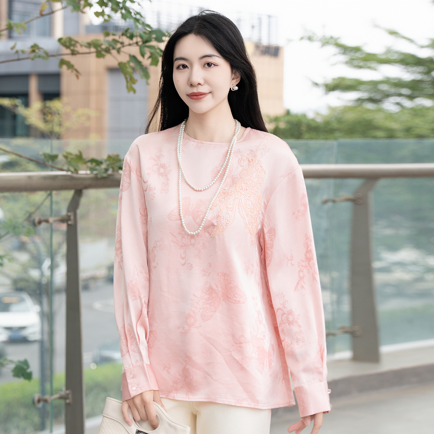 五丁目衣舍蝴蝶印花长袖T恤