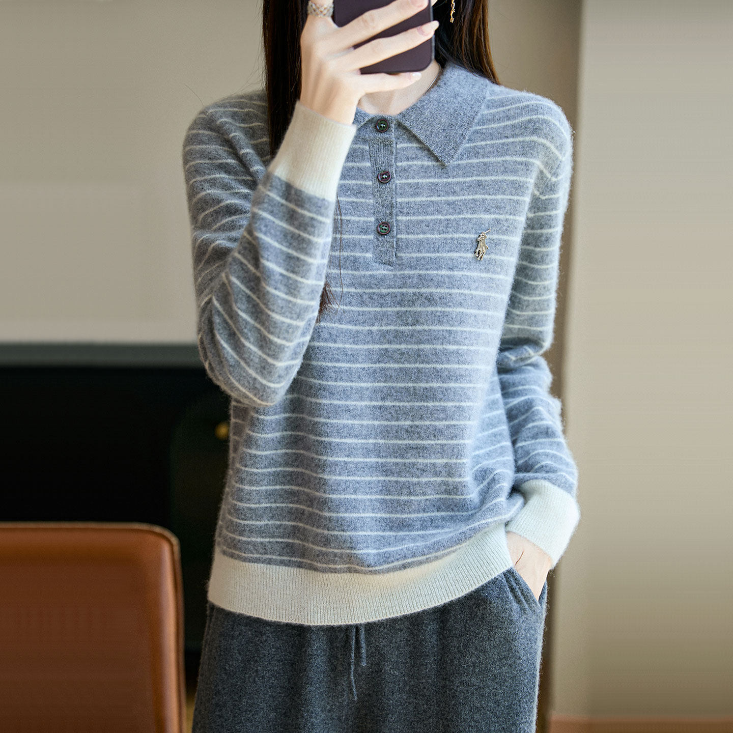 秋季新款翻领羊毛衫女士长袖毛衣宽松短款拼色条纹百搭针织打底衫