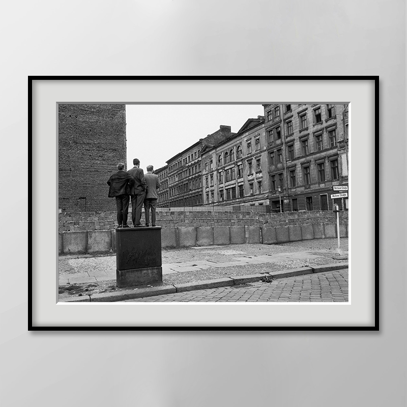 Henri Cartier Bresson 布列松经典黑白人物摄影装饰画西餐厅壁画