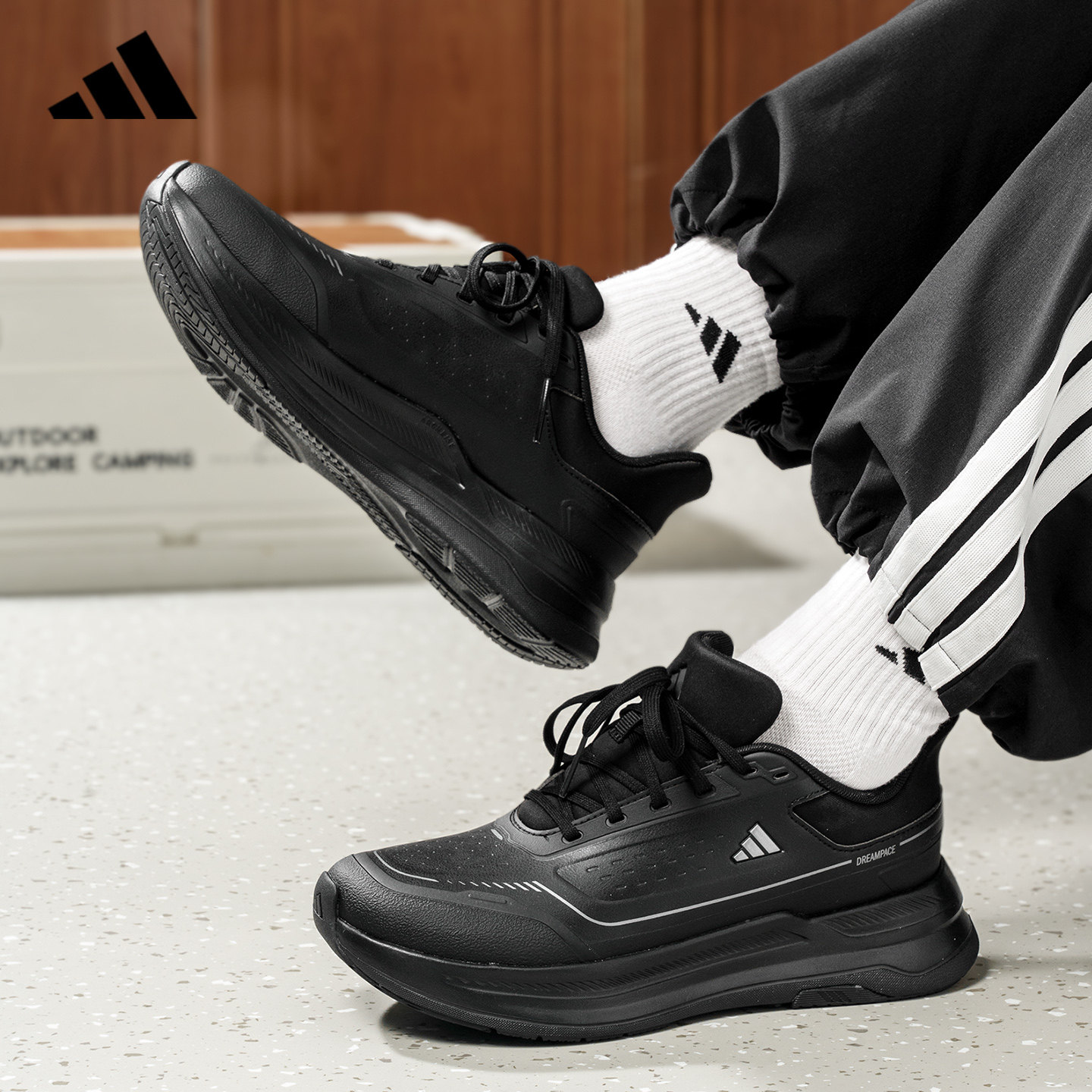adidas阿迪达斯跑步鞋男鞋秋冬季新款正品防泼水运动休闲鞋KZ6700