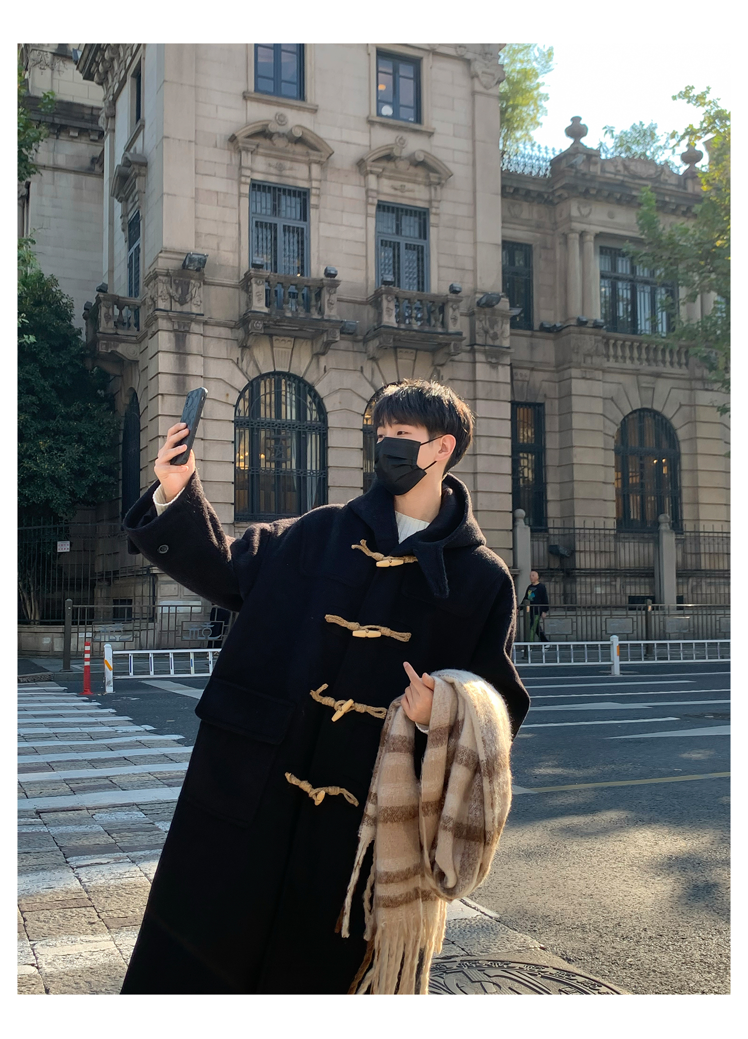黑色