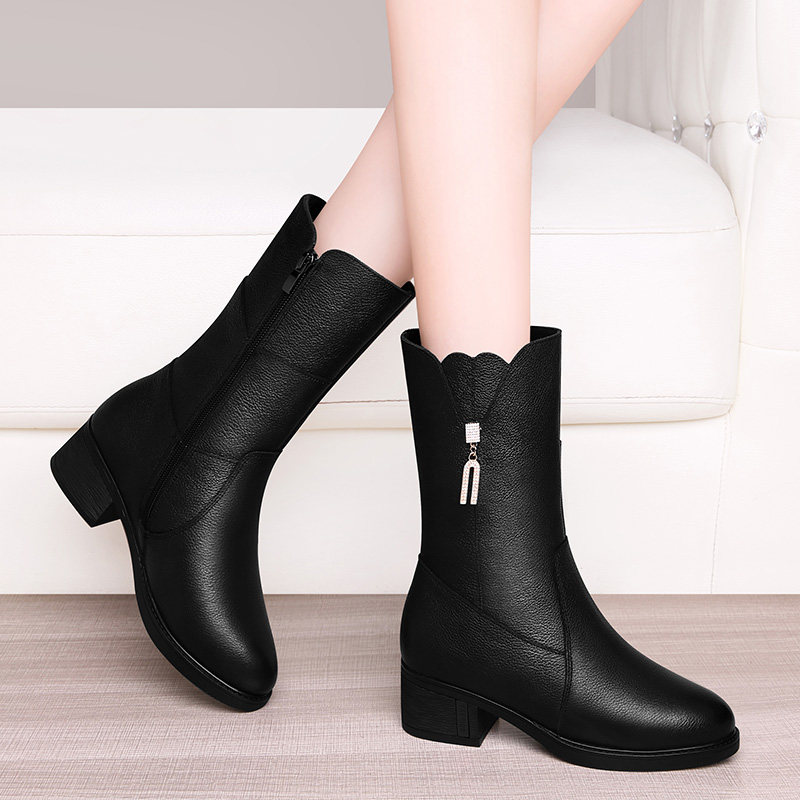 英伦风真皮中筒靴女款2025新款黑色侧拉链粗跟保暖马丁靴冬季短靴