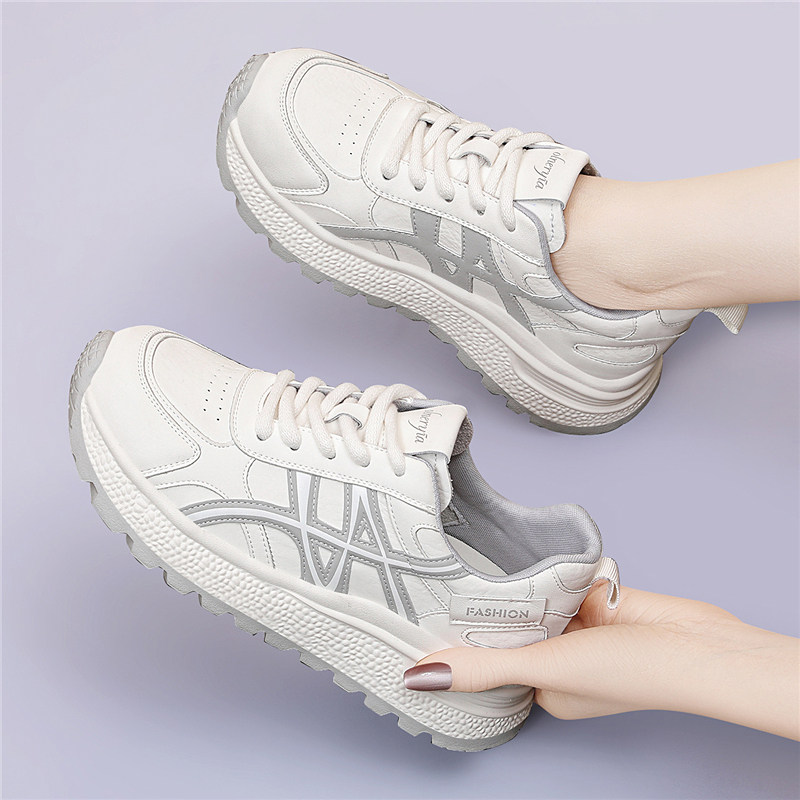 厚底小白鞋女款2026新款春季百搭软底轻便舒适爆款休闲运动跑步鞋
