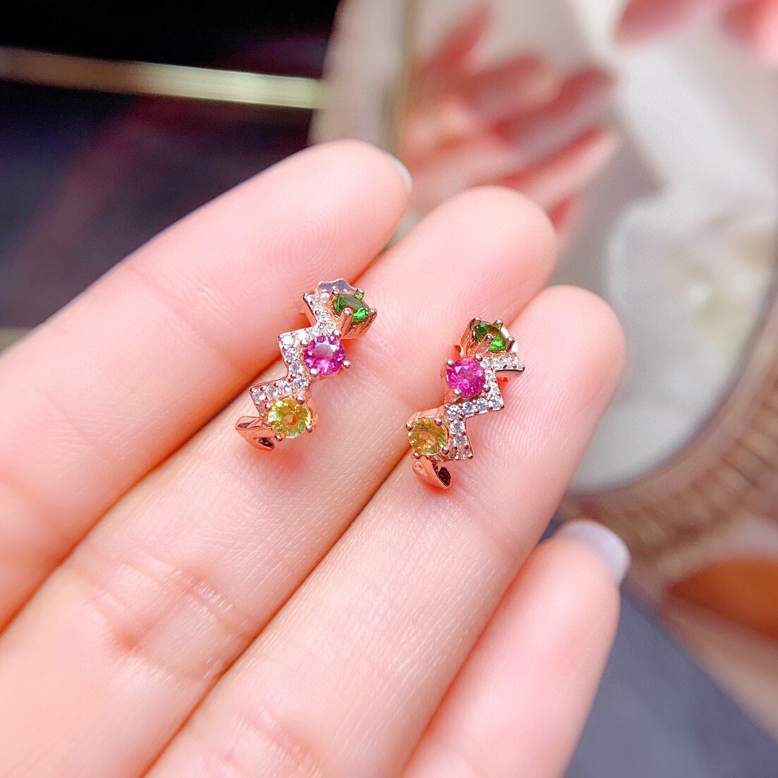 爆款天然碧玺耳钉 新鲜出炉 颜色美 主石3*3mm特惠 精工925银镶