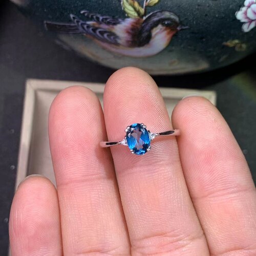 特惠新款爆款天然伦敦蓝托帕石戒指 晶体全净 石5*7mm925银镀白金