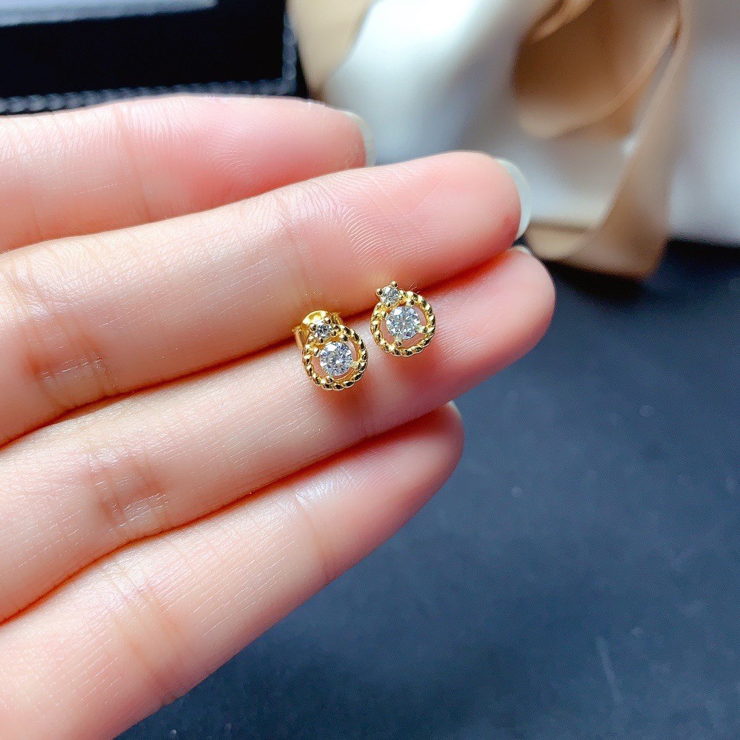 特惠天然莫桑钻耳钉简约时尚款 石头 圆3mm 925银镀黄金