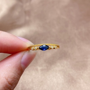 S925银镀18K金镶天然蓝宝石戒指 3*6mm精致精工马目款 重叠活口