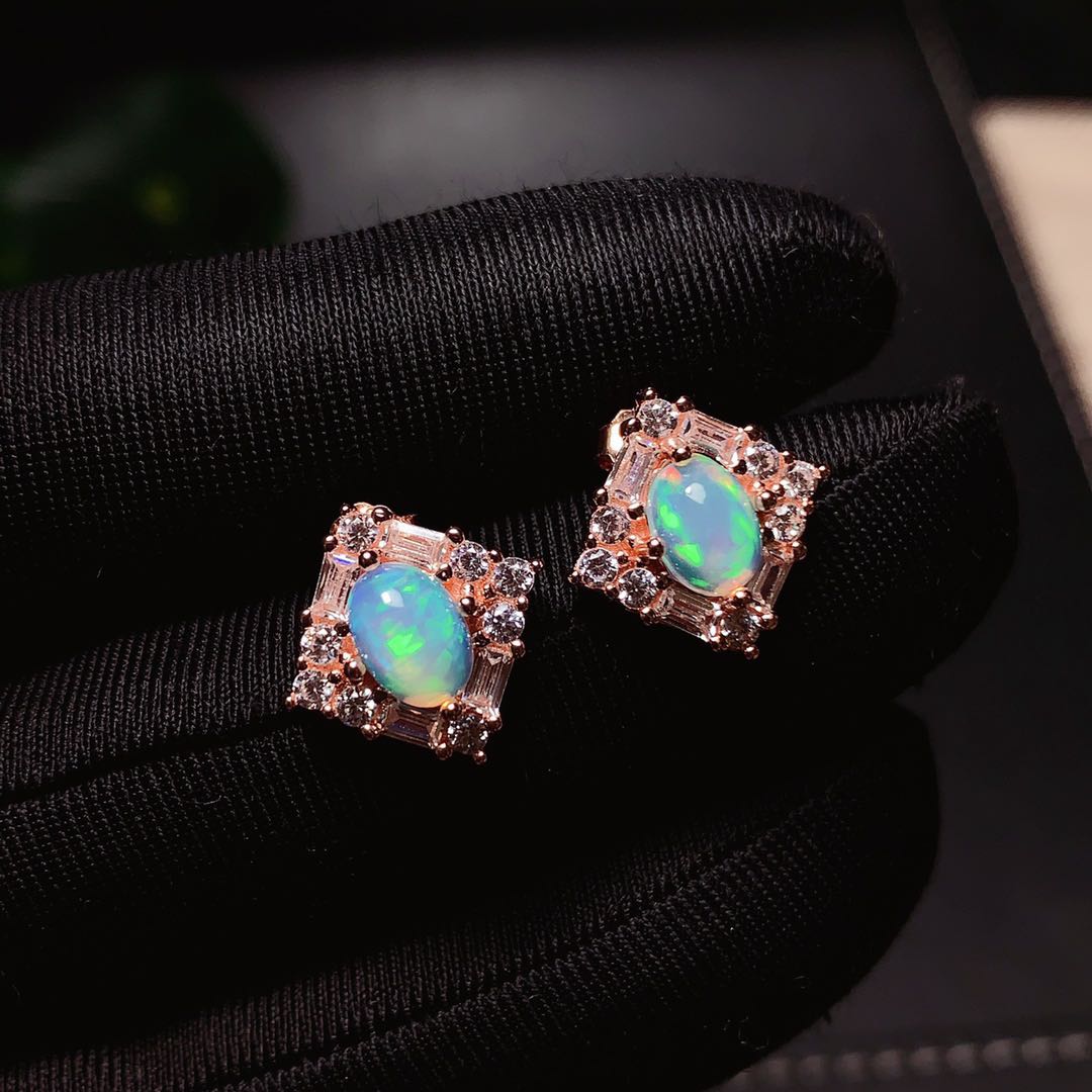 天然主石精工镶嵌欧泊耳钉