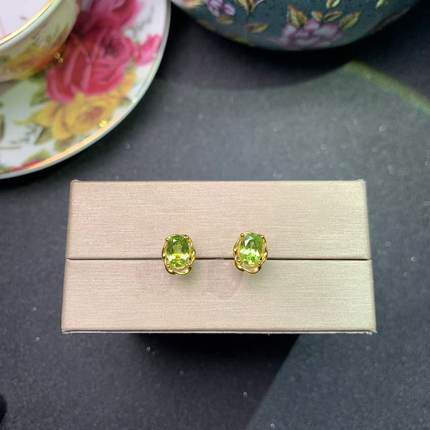一物一图天然橄榄石耳钉925银镀金镶嵌主石椭圆5*7MM