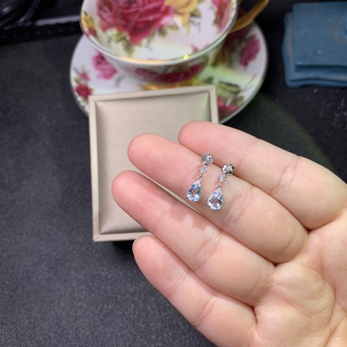 精品天然海蓝宝耳坠 石4*6mm特惠小清新海蓝宝石耳环925银镶嵌